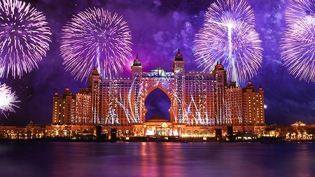 Atlantis-Hotel-Beautiful-Fireworks-Dubai-Uae-900x1600.jpg