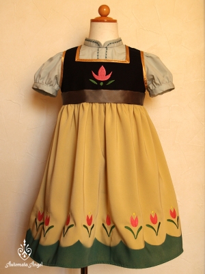 ミツボシ テントウ 子供エルサ アナ衣装作りました