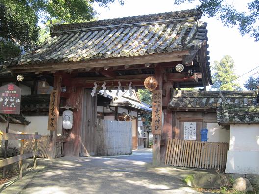 吉水神社の門