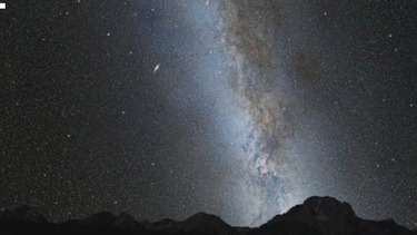 [銀河と隣のアンドロメダ星雲]