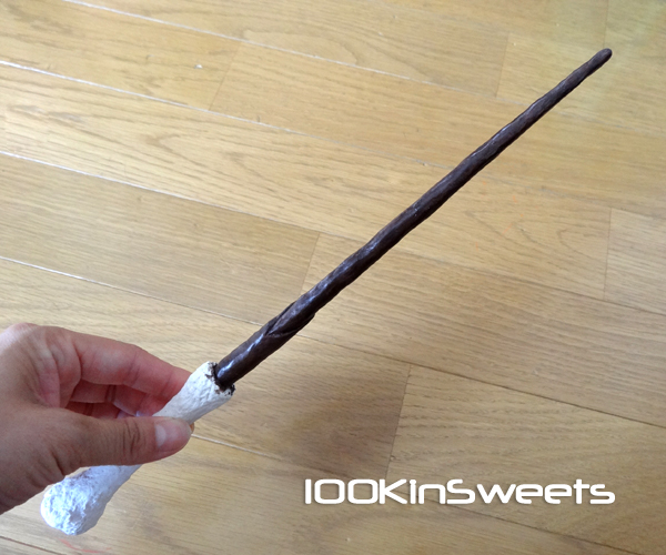 100円グッズ活用スイーツデコ ハリーポッターの杖の作り方